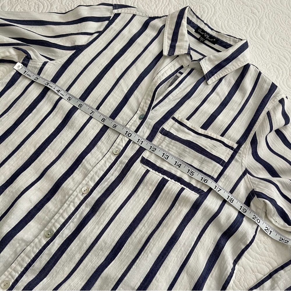 Velvet Heart Women’s Long Sleeve White and Navy Striped Button Down Shirt L - Picture 11 of 15